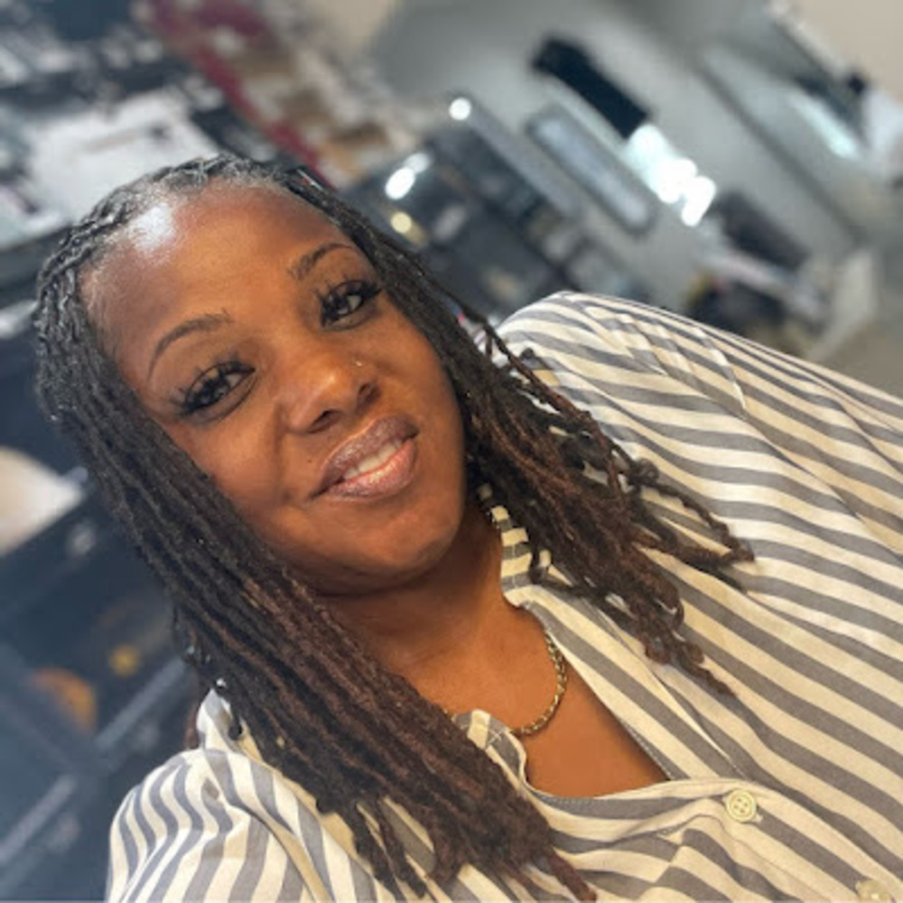 Meet your Posher, June